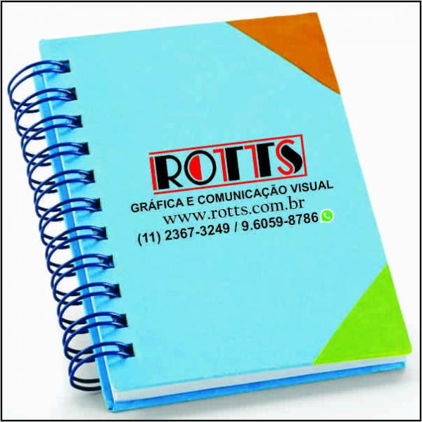 CADERNETA COM VERNIZ